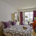 Nice And Bright 3 Bedroom Flat