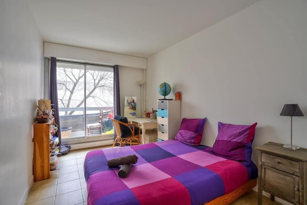 Nice And Bright 3 Bedroom Flat *